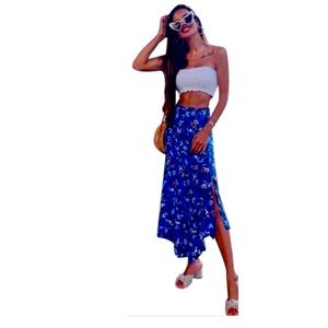 Zara
Blue Floral Printed Skirt